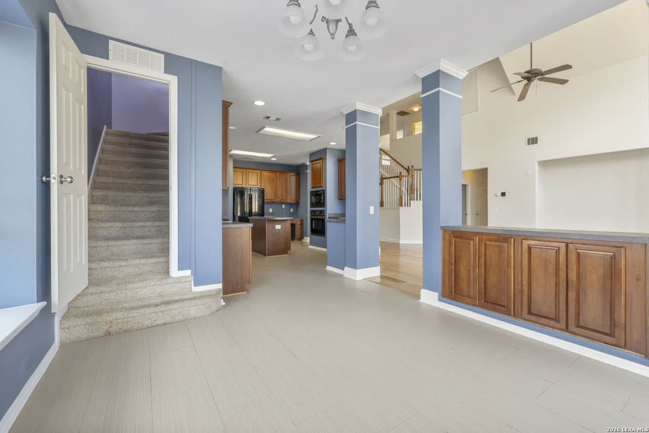 10515 Wind Walker, Helotes photo 6 of 14