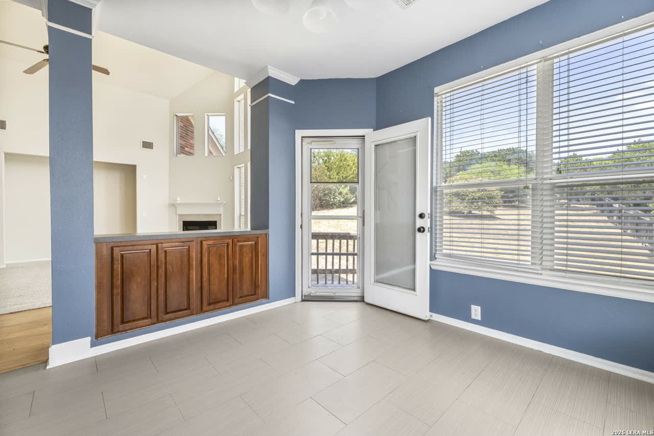 10515 Wind Walker, Helotes photo 7 of 14