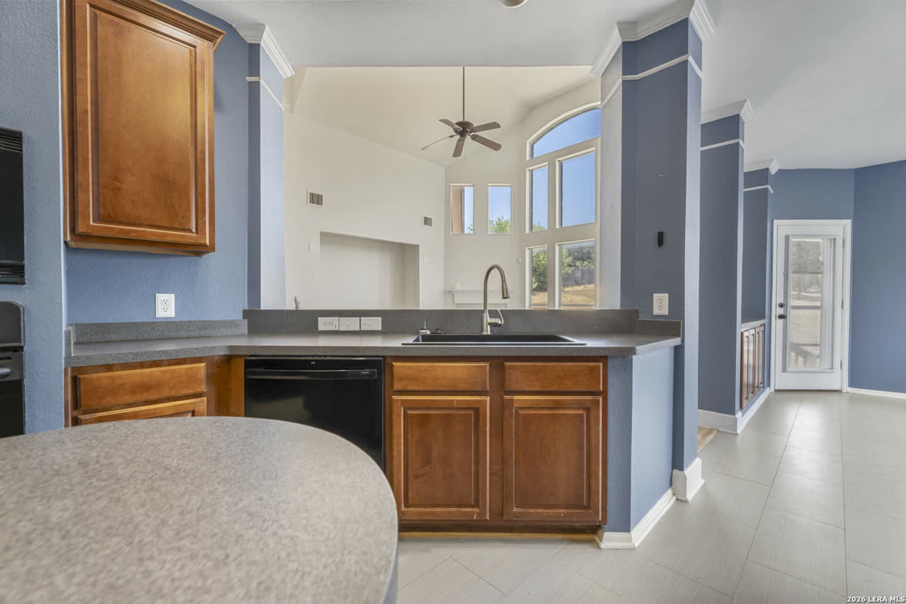 10515 Wind Walker, Helotes photo 10 of 14
