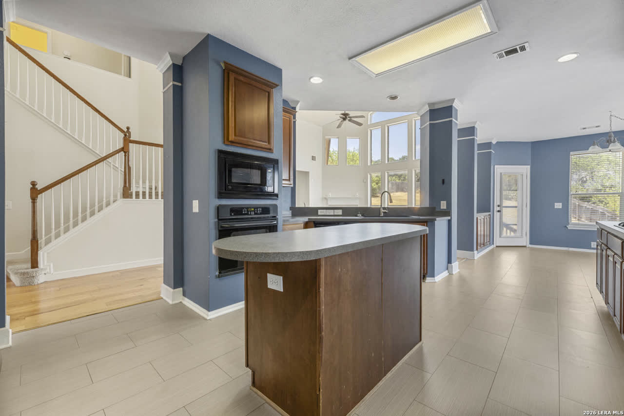 10515 Wind Walker, Helotes photo 13 of 14