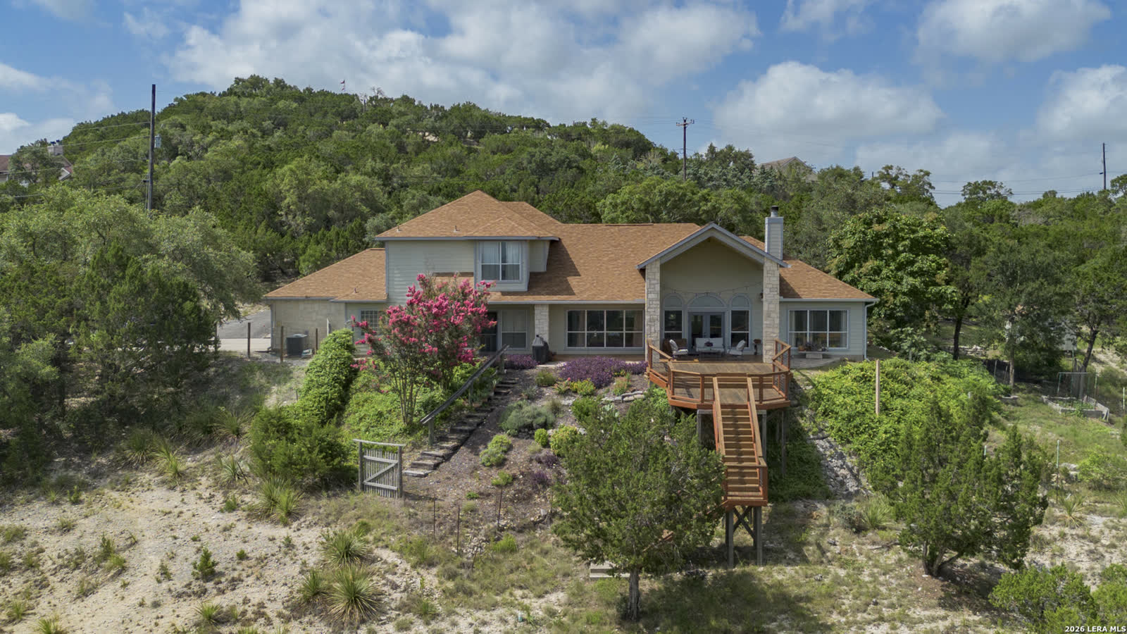 1114 Lakepark Dr, Lakehills