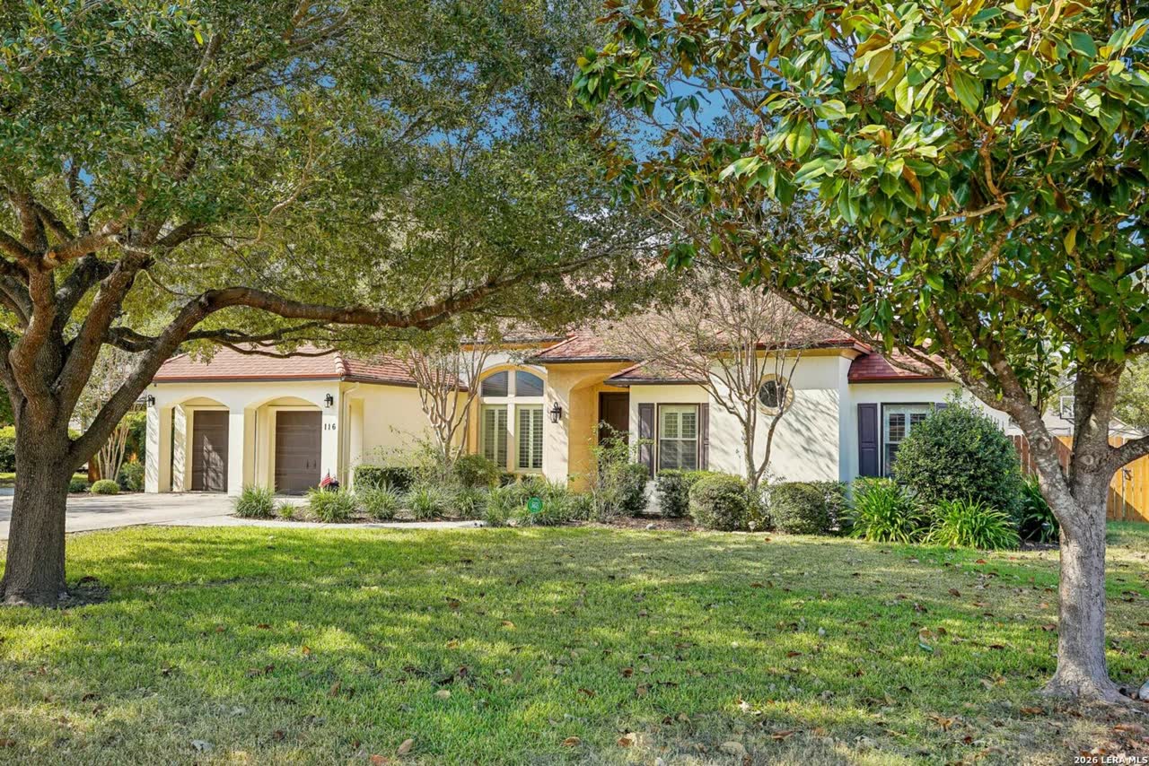 116 Las Brisas Blvd, Seguin photo 3 of 14