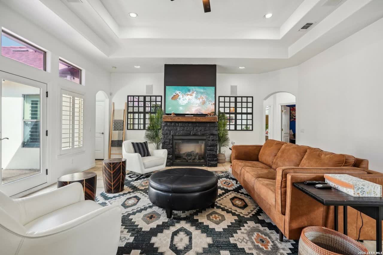 116 Las Brisas Blvd, Seguin photo 8 of 14