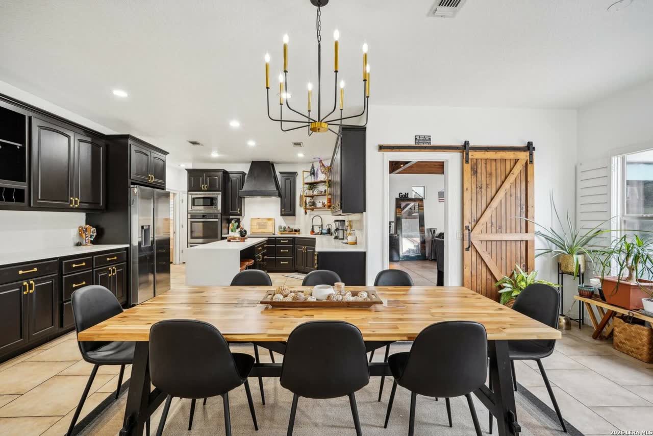 116 Las Brisas Blvd, Seguin photo 11 of 14