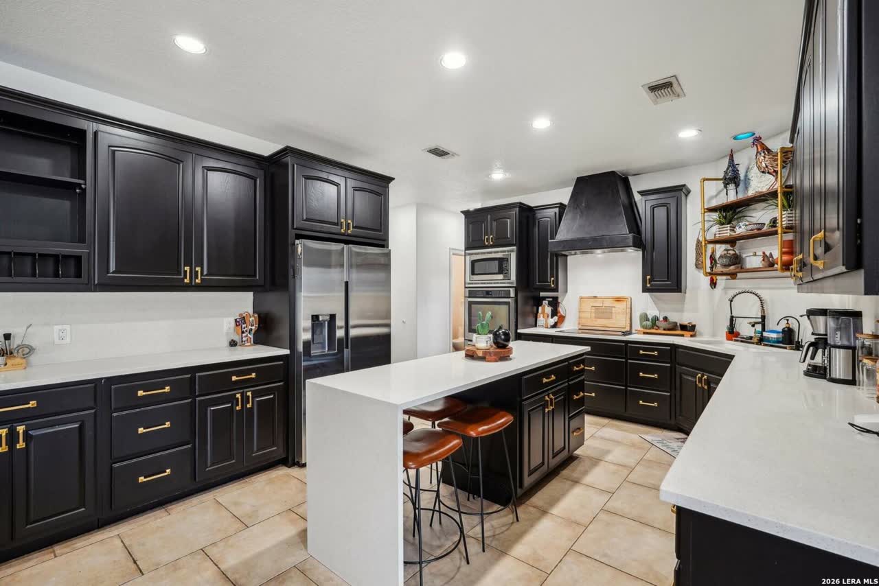 116 Las Brisas Blvd, Seguin photo 14 of 14