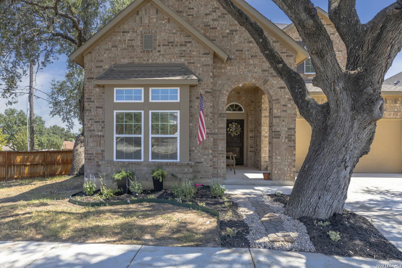 909 Beechwood Ln, New Braunfels photo 6 of 14