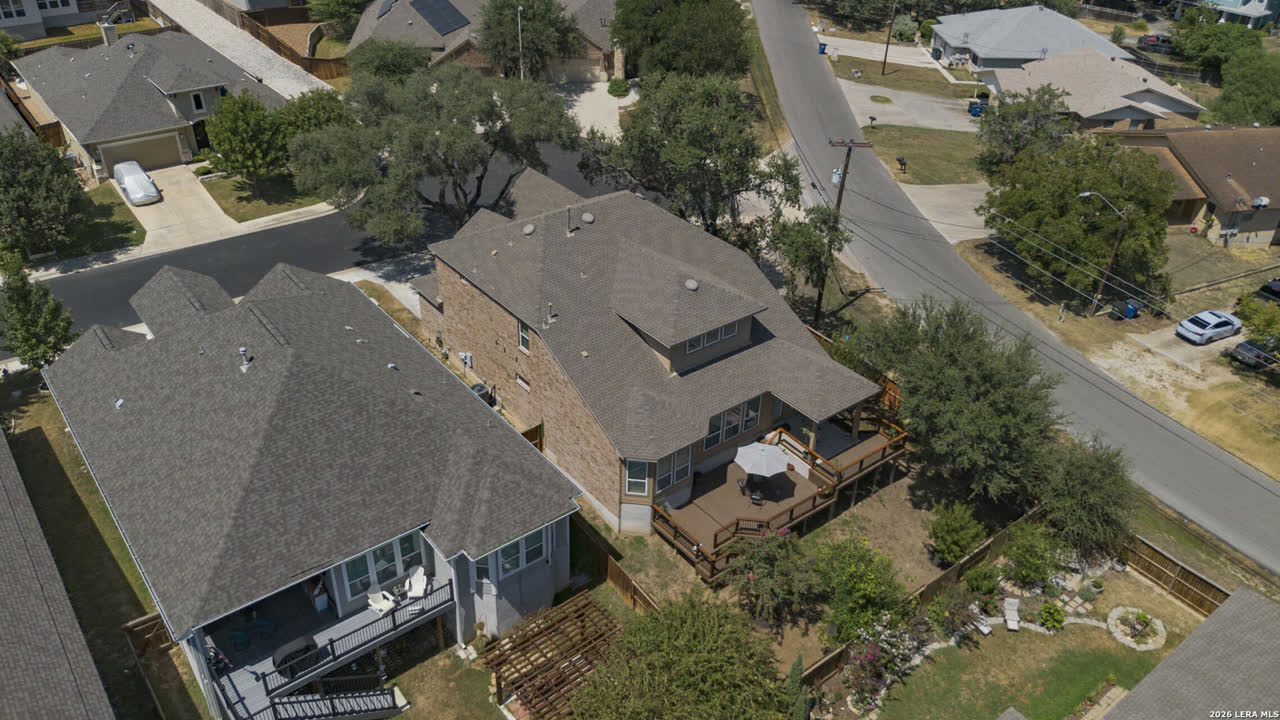909 Beechwood Ln, New Braunfels photo 7 of 14